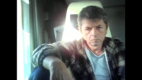 Snapshot of angelo888888 chatting on 10/25/25, 01:29 angelo888888 online show from 10/25/25, 01:29