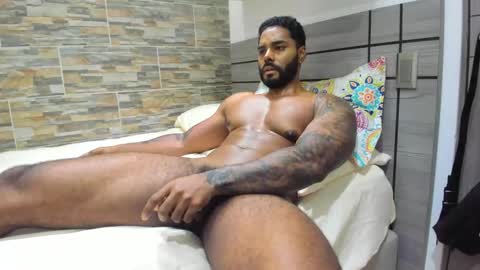 angelo_evans33 online show from 03/12/25, 11:44