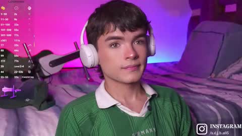 Angelo I work from home this is my room  online show from 10/27/25, 03:21