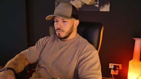 Snapshot of angeloeric chatting on 02/06/26, 11:24 BlackWolf online show from 02/06/26, 11:24