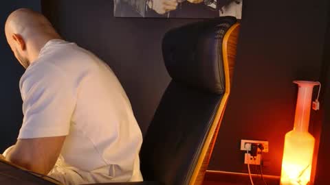 Snapshot of angeloeric chatting on 02/10/26, 11:25 BlackWolf online show from 02/10/26, 11:25