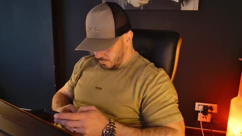 Snapshot of angeloeric chatting on 02/12/26, 11:05 BlackWolf online show from 02/12/26, 11:05