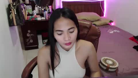 Snapshot of angelofcumx chatting on 02/20/25, 02:18 sabina online show from 02/20/25, 02:18