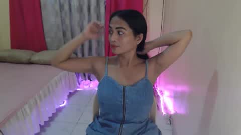 Snapshot of angelofcumx chatting on 05/31/26, 02:09 sabina online show from 05/31/26, 02:09