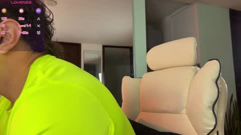 Snapshot of angeloferro1 chatting on 01/26/25, 01:41 Angelo Ferro online show from 01/26/25, 01:41