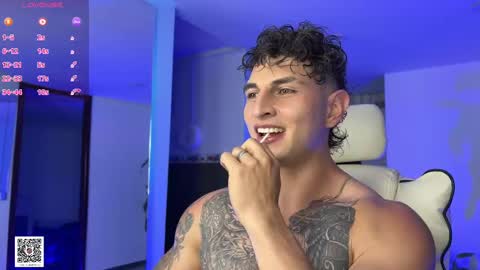 Snapshot of angeloferro1 chatting on 02/21/25, 02:39 Angelo Ferro online show from 02/21/25, 02:39