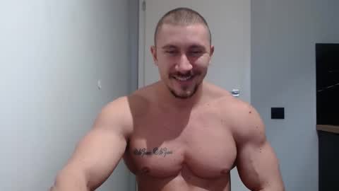 Snapshot of angelofit chatting on 12/02/24, 11:56 ------- SEX SHOW WITH GUYS AND GIRLS MUSCLE SHOW online show from 12/02/24, 11:56
