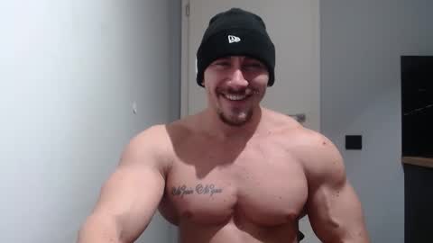 Snapshot of angelofit chatting on 01/04/25, 10:24 ------- SEX SHOW WITH GUYS AND GIRLS MUSCLE SHOW online show from 01/04/25, 10:24