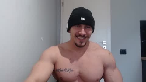 Snapshot of angelofit chatting on 02/04/25, 11:27 ------- SEX SHOW WITH GUYS AND GIRLS MUSCLE SHOW online show from 02/04/25, 11:27