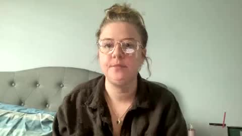 Snapshot of angeloflight273360 chatting on 01/23/25, 04:37 Angel of Light online show from 01/23/25, 04:37