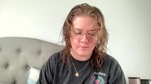 Snapshot of angeloflight273360 chatting on 01/24/25, 09:37 Angel of Light online show from 01/24/25, 09:37