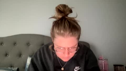 Snapshot of angeloflight273360 chatting on 01/26/25, 05:44 Angel of Light online show from 01/26/25, 05:44