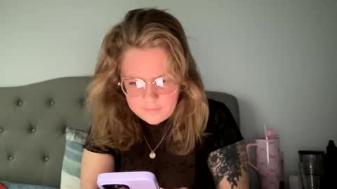 Snapshot of angeloflight273360 chatting on 01/28/25, 05:46 Angel of Light online show from 01/28/25, 05:46