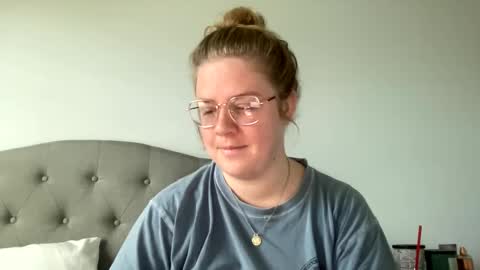 Snapshot of angeloflight273360 chatting on 02/04/25, 04:08 Angel of Light online show from 02/04/25, 04:08