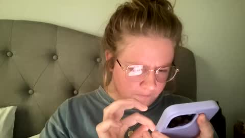 Snapshot of angeloflight273360 chatting on 02/04/25, 10:34 Angel of Light online show from 02/04/25, 10:34