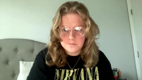 Snapshot of angeloflight273360 chatting on 02/05/25, 04:03 Angel of Light online show from 02/05/25, 04:03