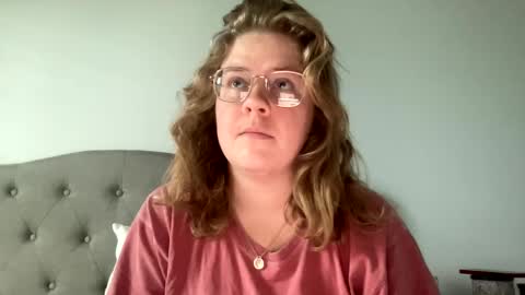 Snapshot of angeloflight273360 chatting on 02/06/25, 02:15 Angel of Light online show from 02/06/25, 02:15