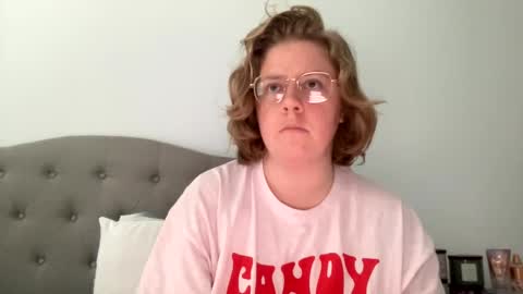 Snapshot of angeloflight273360 chatting on 02/12/25, 06:09 Angel of Light online show from 02/12/25, 06:09