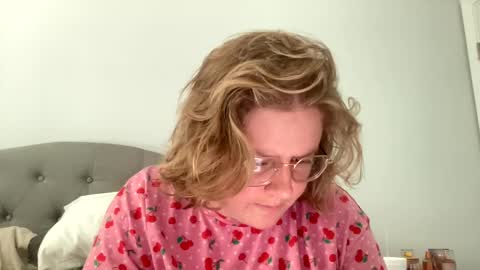 Snapshot of angeloflight273360 chatting on 02/17/25, 09:52 Angel of Light online show from 02/17/25, 09:52