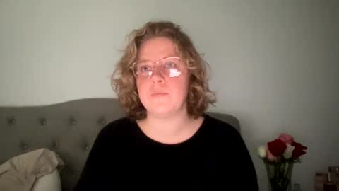 Snapshot of angeloflight273360 chatting on 02/19/25, 05:38 Angel of Light online show from 02/19/25, 05:38