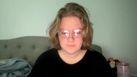 Snapshot of angeloflight273360 chatting on 02/20/25, 05:18 Angel of Light online show from 02/20/25, 05:18