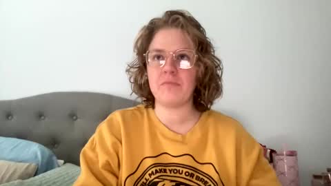 Snapshot of angeloflight273360 chatting on 02/21/25, 03:54 Angel of Light online show from 02/21/25, 03:54