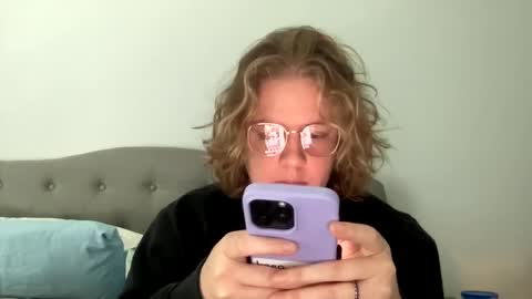 Snapshot of angeloflight273360 chatting on 02/25/25, 05:25 Angel of Light online show from 02/25/25, 05:25