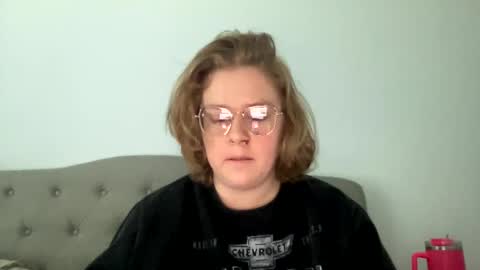 Snapshot of angeloflight273360 chatting on 02/28/25, 02:42 Angel of Light online show from 02/28/25, 02:42