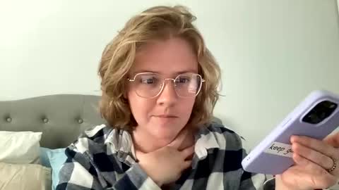 Snapshot of angeloflight273360 chatting on 03/02/25, 09:11 Angel of Light online show from 03/02/25, 09:11