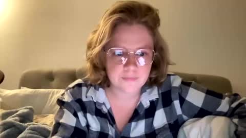 Snapshot of angeloflight273360 chatting on 03/03/25, 12:48 Angel of Light online show from 03/03/25, 12:48