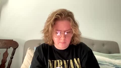 Snapshot of angeloflight273360 chatting on 03/03/25, 09:37 Angel of Light online show from 03/03/25, 09:37