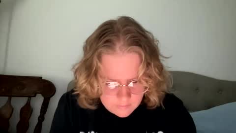 Snapshot of angeloflight273360 chatting on 03/04/25, 10:49 Angel of Light online show from 03/04/25, 10:49