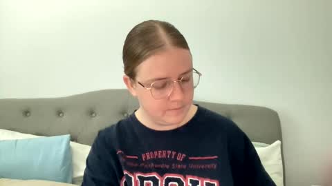 Snapshot of angeloflight273360 chatting on 03/06/25, 05:54 Angel of Light online show from 03/06/25, 05:54