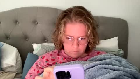 Snapshot of angeloflight273360 chatting on 03/09/25, 08:10 Angel of Light online show from 03/09/25, 08:10