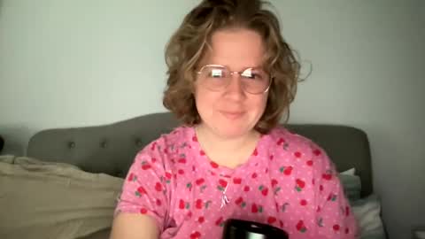 Snapshot of angeloflight273360 chatting on 03/10/25, 03:41 Angel of Light online show from 03/10/25, 03:41