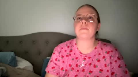 Snapshot of angeloflight273360 chatting on 03/11/25, 11:15 Angel of Light online show from 03/11/25, 11:15