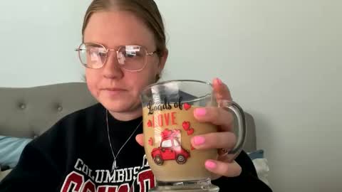 Snapshot of angeloflight273360 chatting on 03/12/25, 02:56 Angel of Light online show from 03/12/25, 02:56