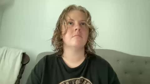 Snapshot of angeloflight273360 chatting on 09/26/25, 12:42 Angel of Light online show from 09/26/25, 12:42