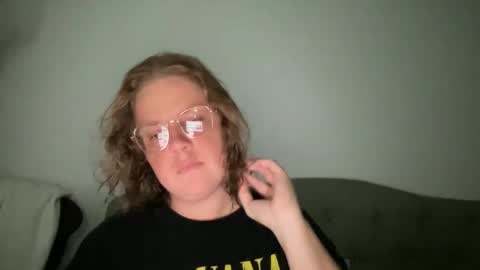 Snapshot of angeloflight273360 chatting on 10/09/25, 12:03 Angel of Light online show from 10/09/25, 12:03