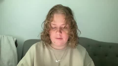 Snapshot of angeloflight273360 chatting on 11/06/25, 01:56 Angel of Light online show from 11/06/25, 01:56