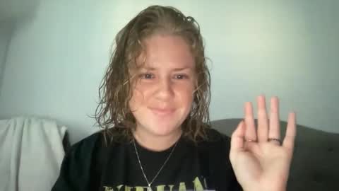 Snapshot of angeloflight273360 chatting on 11/10/25, 12:26 Angel of Light online show from 11/10/25, 12:26