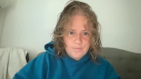 Snapshot of angeloflight273360 chatting on 11/11/25, 12:49 Angel of Light online show from 11/11/25, 12:49