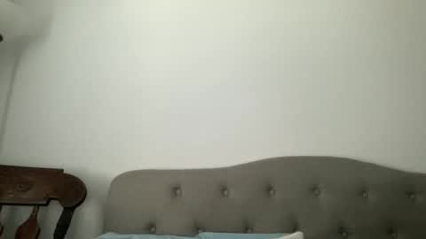 Snapshot of angeloflight273360 chatting on 11/16/25, 02:44 Angel of Light online show from 11/16/25, 02:44