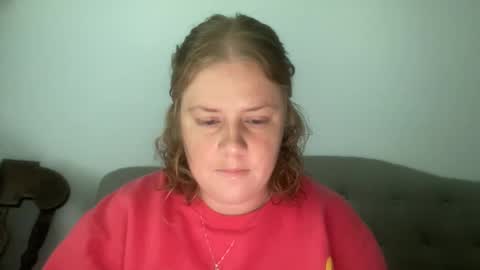 Snapshot of angeloflight273360 chatting on 11/18/25, 01:37 Angel of Light online show from 11/18/25, 01:37