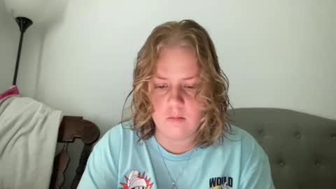 Snapshot of angeloflight273360 chatting on 11/21/25, 02:27 Angel of Light online show from 11/21/25, 02:27