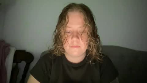 Snapshot of angeloflight273360 chatting on 12/01/25, 12:43 Angel of Light online show from 12/01/25, 12:43