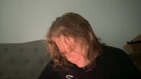 Snapshot of angeloflight273360 chatting on 12/14/25, 12:43 Angel of Light online show from 12/14/25, 12:43