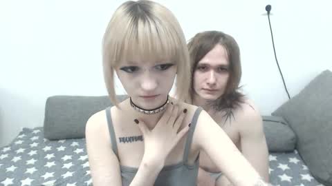 Snapshot of angelofporncouple chatting on 11/14/25, 07:34 Eva online show from 11/14/25, 07:34