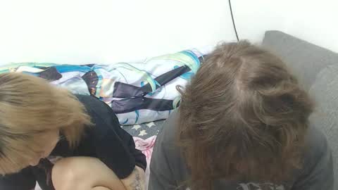 Snapshot of angelofporncouple chatting on 11/19/25, 04:51 Eva online show from 11/19/25, 04:51