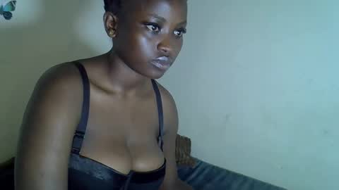 Snapshot of angelofsweetness chatting on 12/13/25, 07:53 angelofsweetness online show from 12/13/25, 07:53